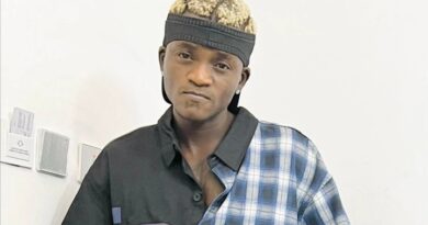Singer portable cries out that his life is being threatened