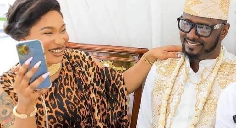 <strong>Tonto Dikeh and her Ex-lover, Prince Kpokpogiri finally put an end to their fight</strong>