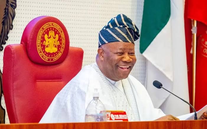Senate Passes Vote of Confidence on Akpabio