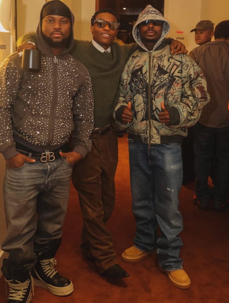 afrobeats-stars-wizkid,-asake,-king-promise-link-up-in-new-york-city-(photo)