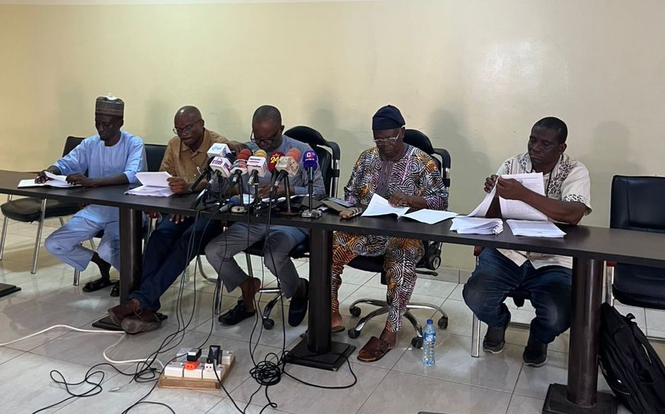 fg-to-meet-asuu-on-monday-to-avert-strike