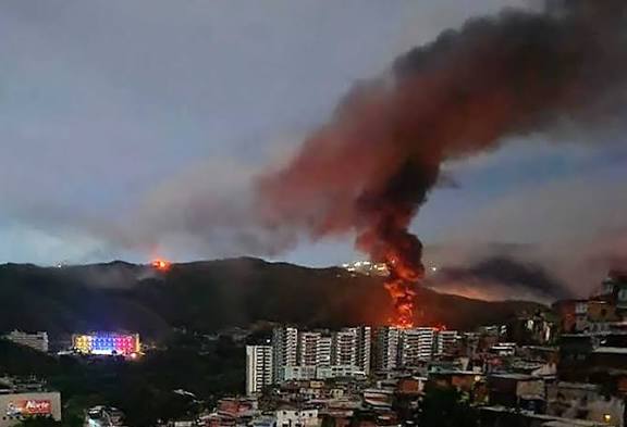 trump-claims-us-strike-captured-venezuela’s-president-maduro-as-cuba-condemns-action