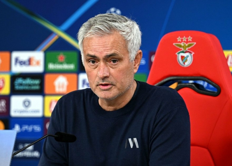 José Mourinho Reaffirms Commitment to Benfica Amid Madrid Crisis