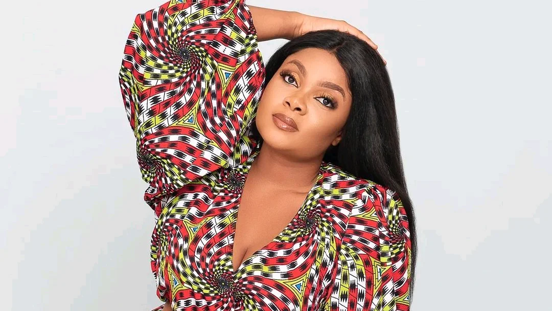 “I’m a Street Girl” – Bimbo Ademoye Fires Back at Area Boys Who Stormed Her Set
