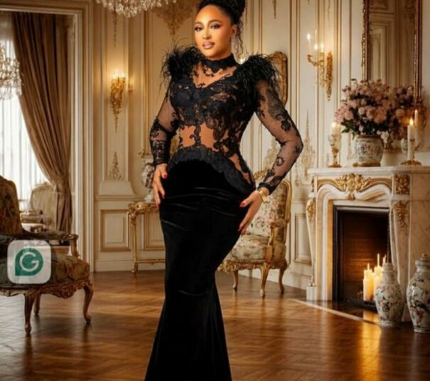June Glamour: Rosy Meurer Stuns Fans with Elegant Photos to Welcome the New Month