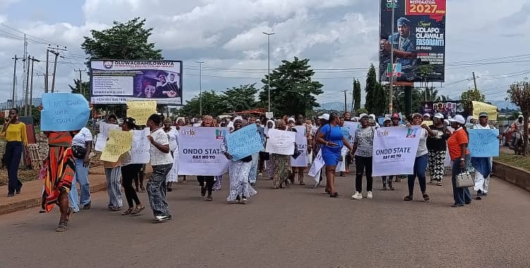 “Our Votes Must Count!” — Furious Ondo APC Youth and Women Groups Protest Alleged Manipulation